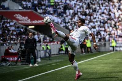 Com Endrick de titular, Lyon vence e mantém terceiro lugar no Francês