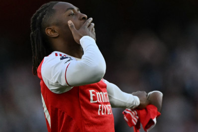 Arsenal vence Newcastle e retoma liderança do Campeonato Inglês