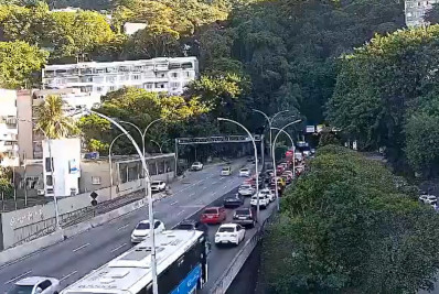 Homem morre em acidente de moto no Túnel Rebouças