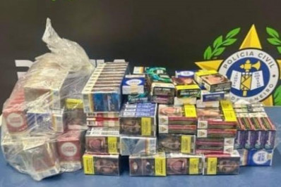 Dupla é presa em Angra com carga de cigarro roubada