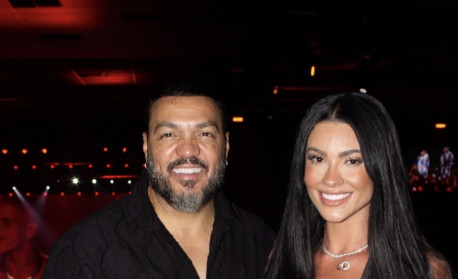 Entre selinho no enteado e acusações, Belo volta ao centro de nova polêmica