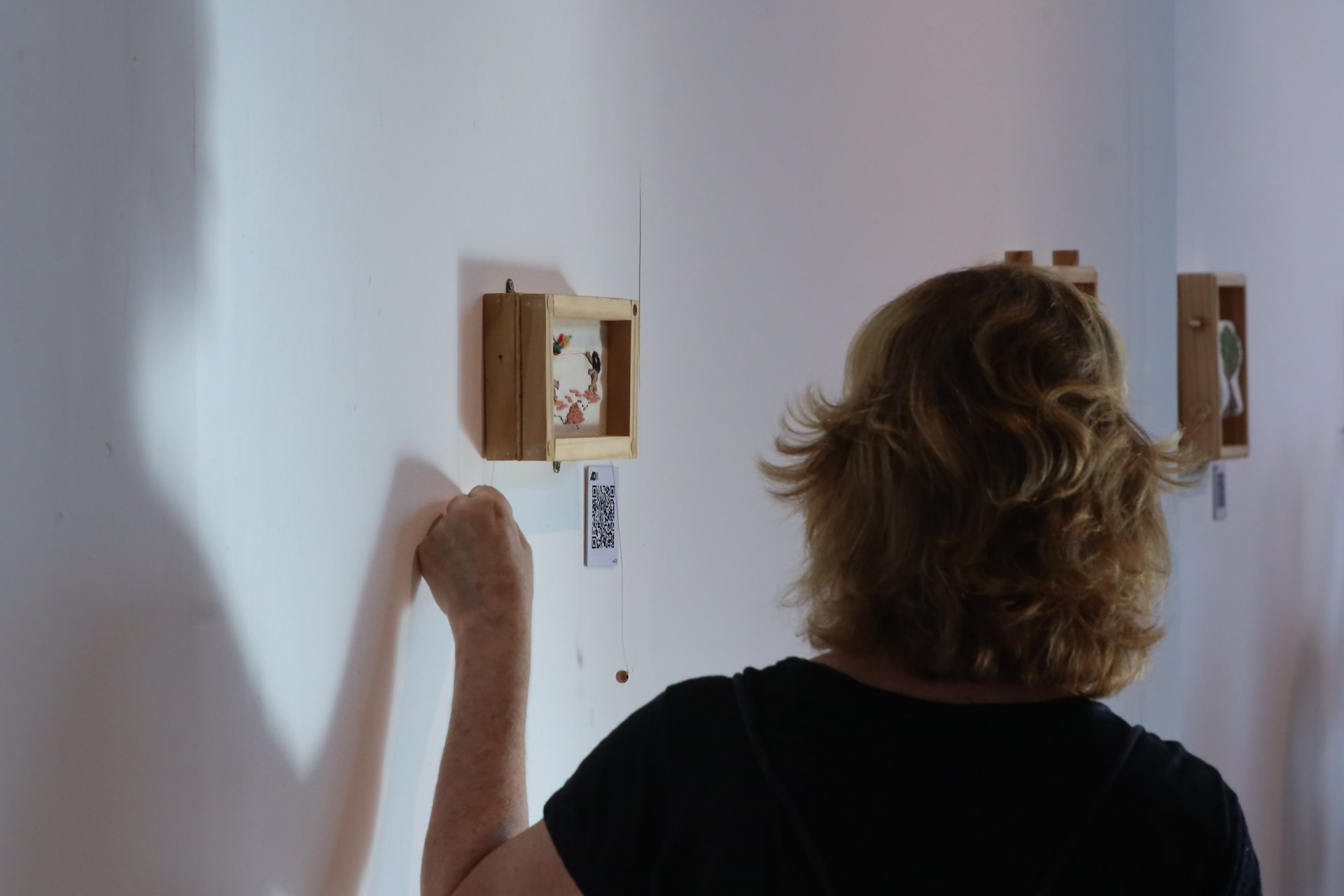 Exposição é composta por 30 obras, divididas em duas séries - Divulgação / Leonardo Ferraz