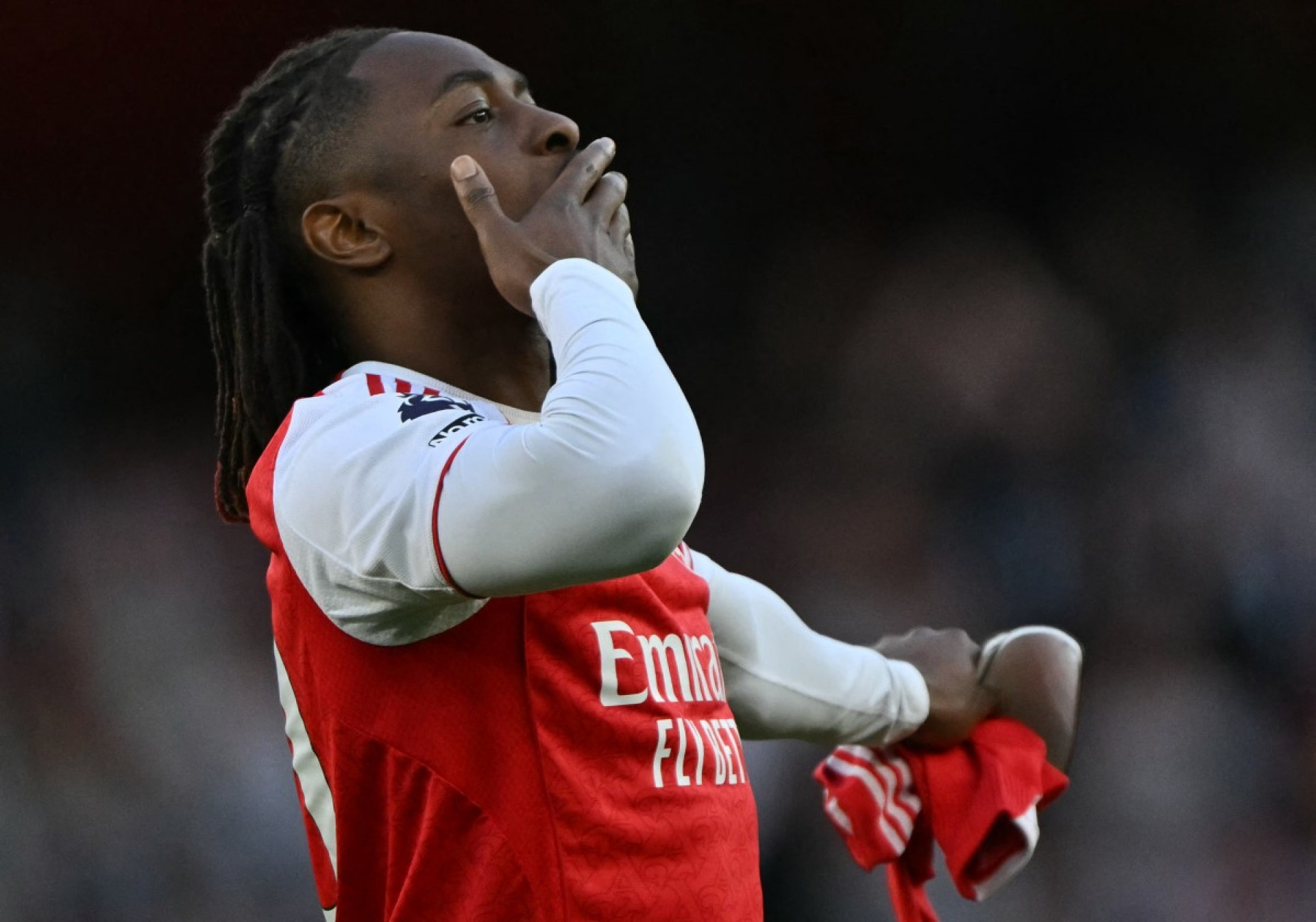 Arsenal vence Newcastle e retoma liderança do Campeonato Inglês