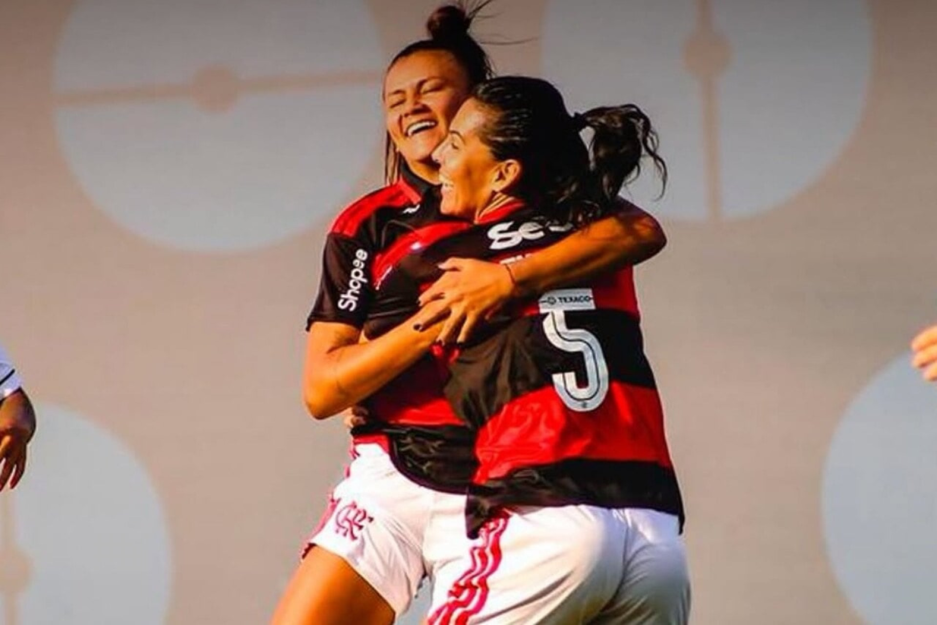 Flamengo se imp&otilde;e e bate o Vit&oacute;ria pelo Brasileir&atilde;o Feminino