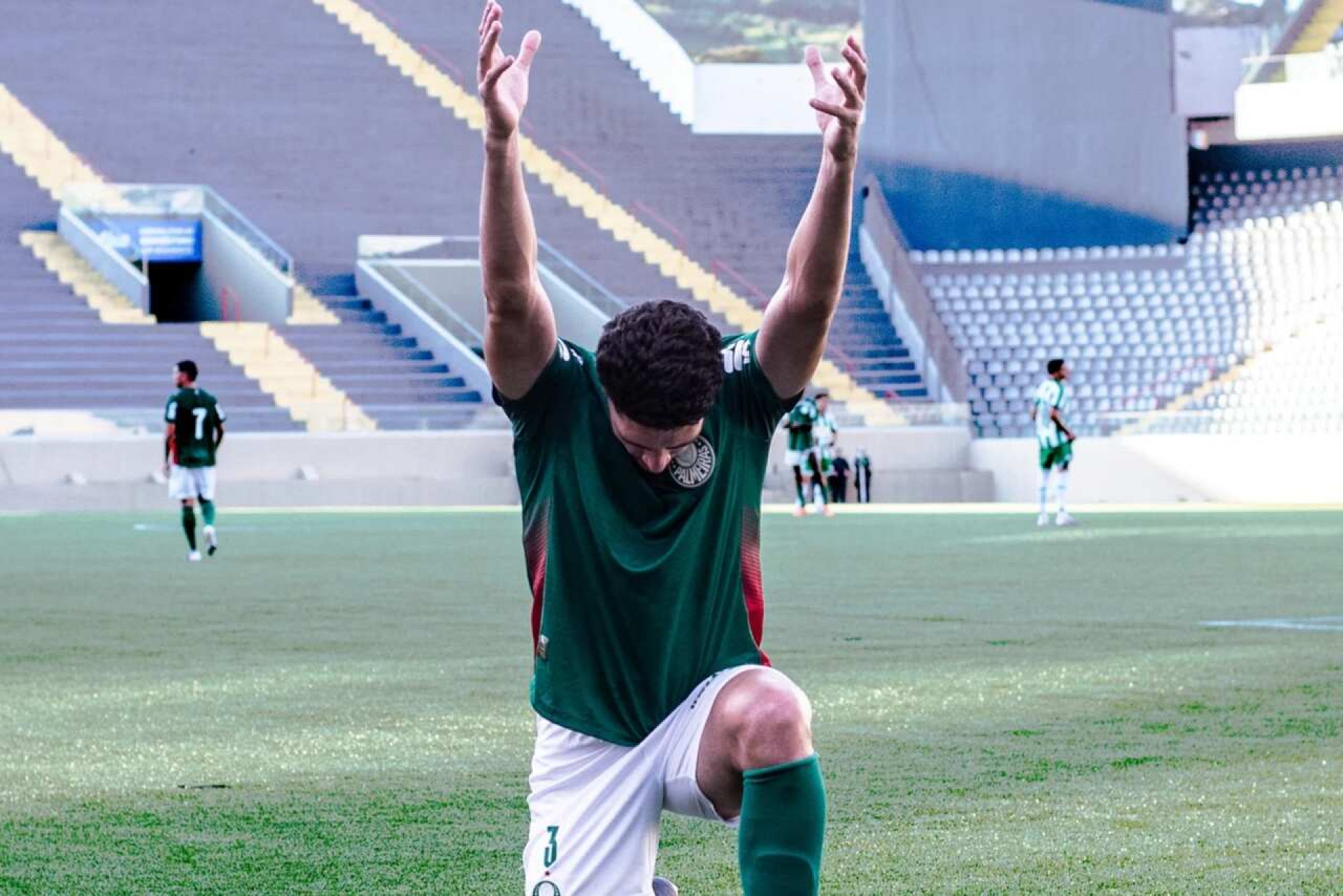 Palmeiras trope&ccedil;a e fica no empate com lanterna no Brasileir&atilde;o Sub-20