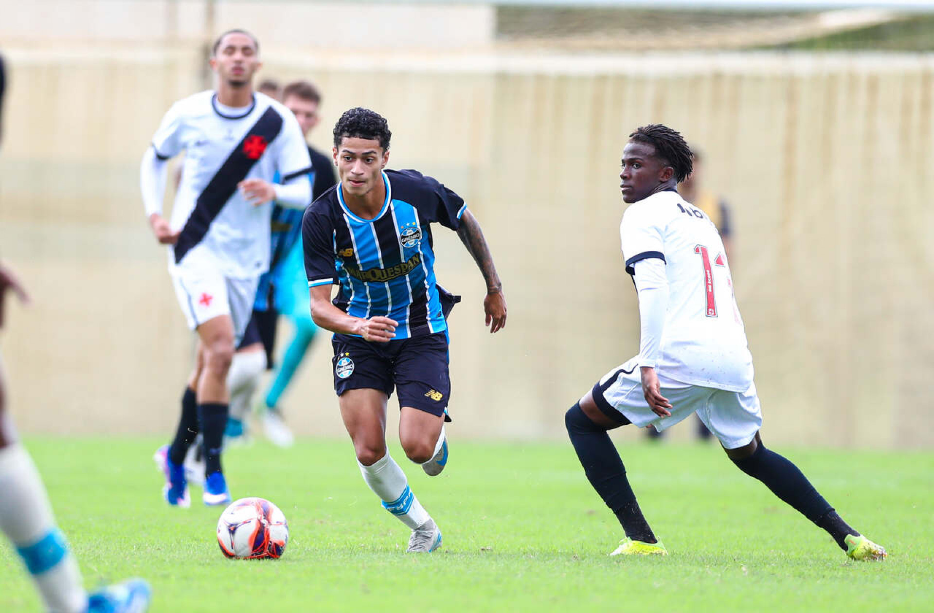 Brasileir&atilde;o sub-20: Gr&ecirc;mio vence o Vasco e encosta no G8