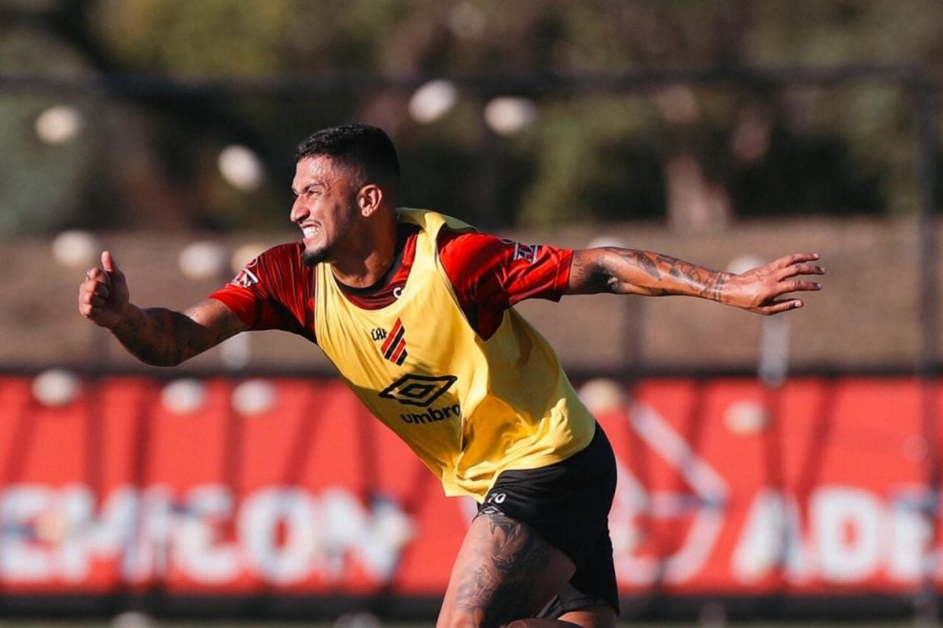 Athletico x Vit&oacute;ria: onde assistir, escala&ccedil;&otilde;es e arbitragem