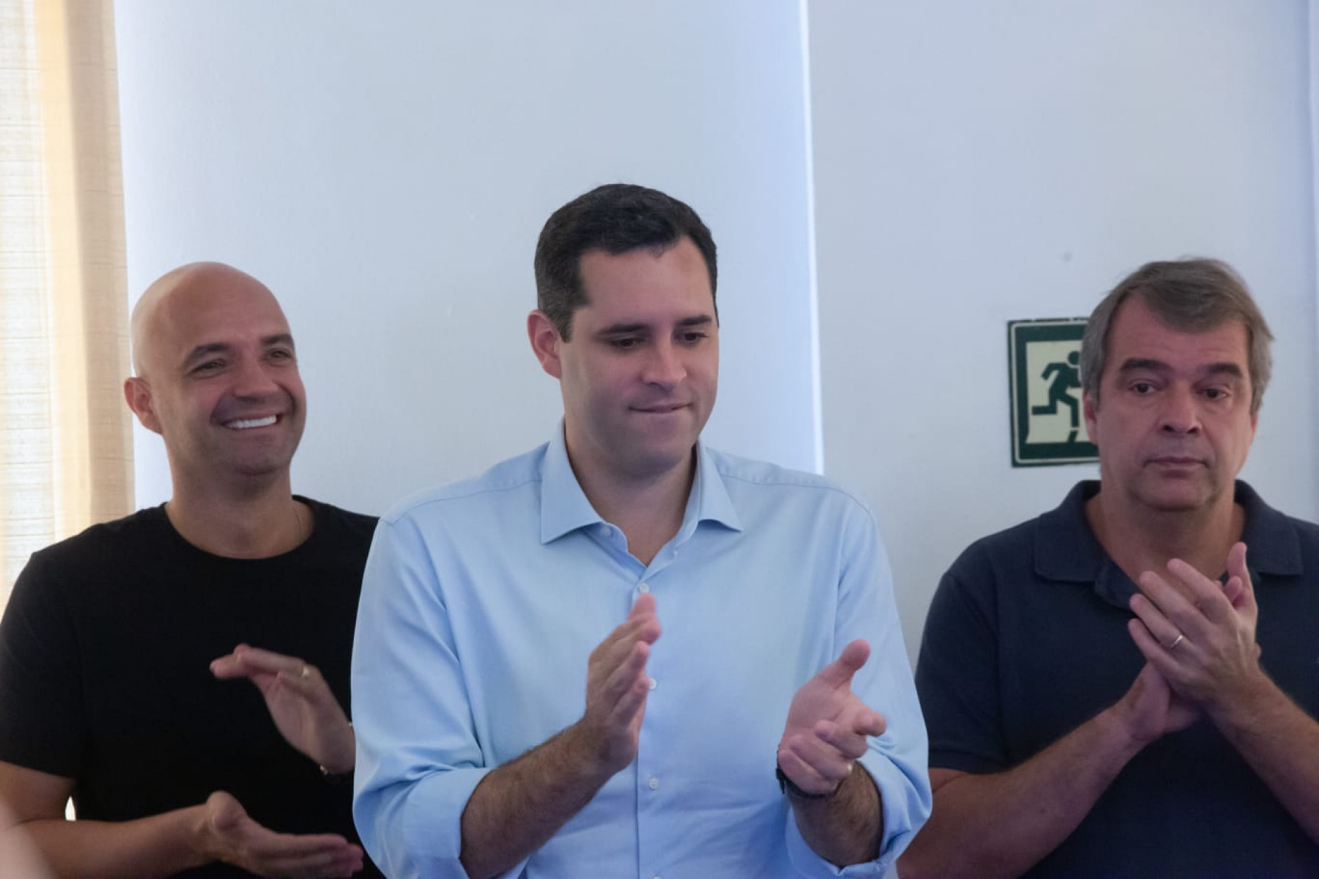 Prefeito se reúne com tijucanos para anunciar atuação da Força Municipal - Érica Martin/Agência O DIA