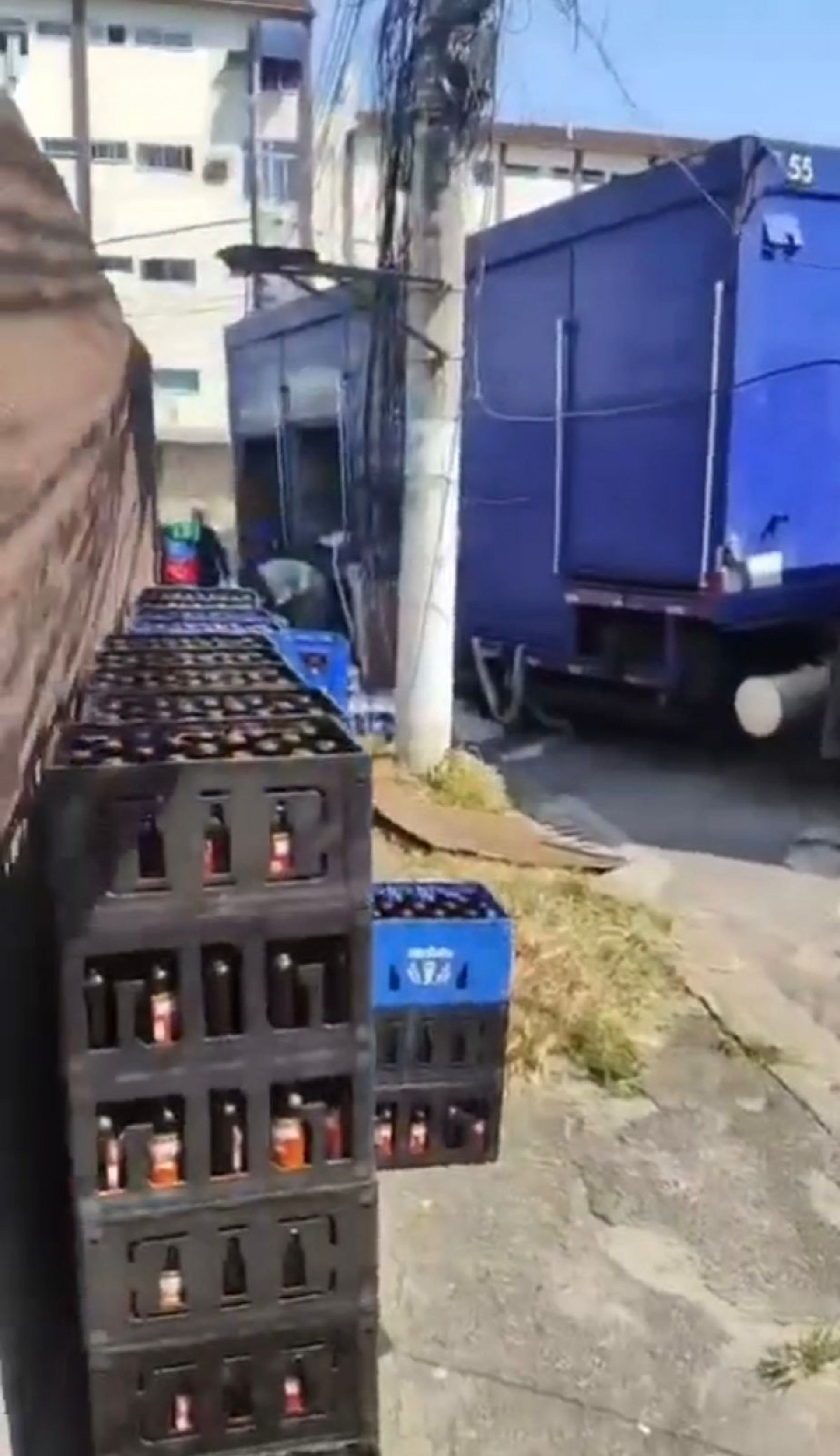 Policiais recuperaram a carga na comunidade do Quitungo