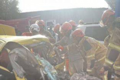 Caxias: Motorista fica gravemente ferido durante acidente