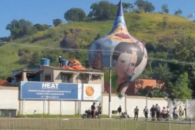 Vídeo: balão cai em hospital e provoca pânico em São Gonçalo