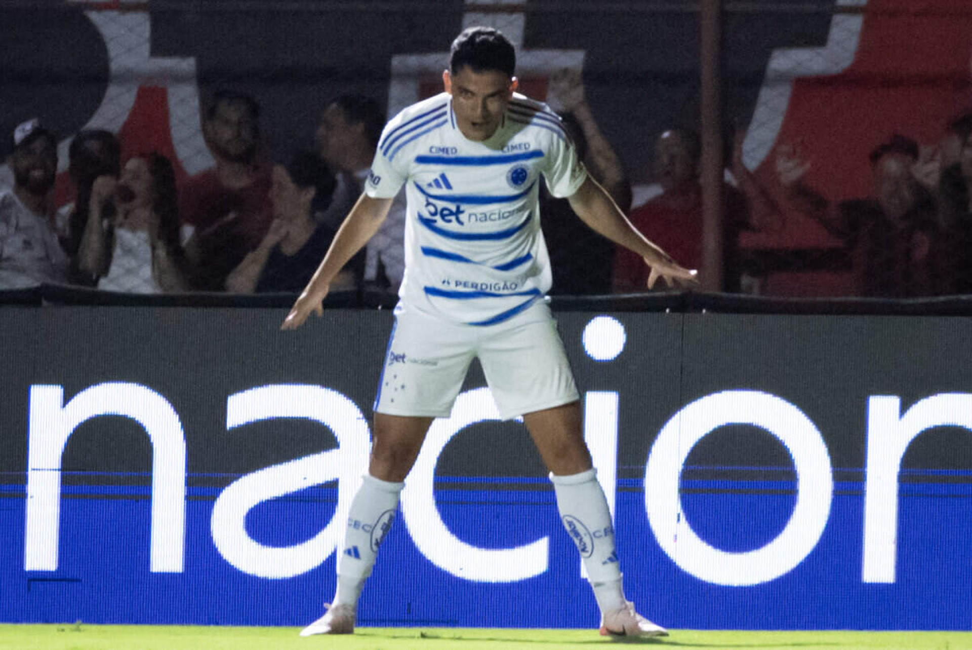 Bruno Rodrigues ganha destaque como articulador em seu retorno ao Cruzeiro