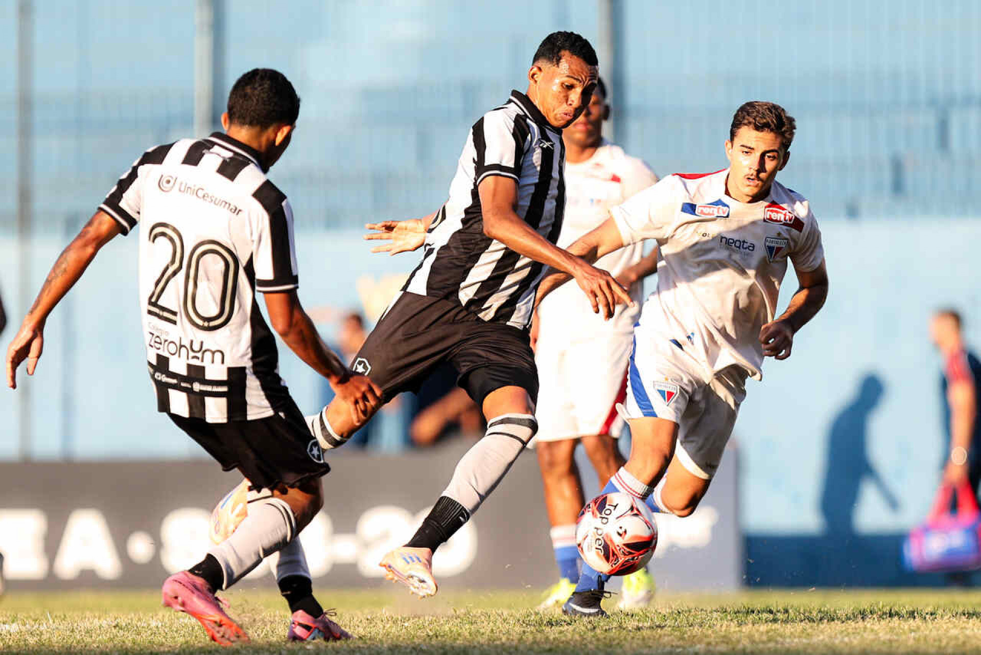 Botafogo vence o Fortaleza e sobe na tabela do Brasileir&atilde;o Sub-20