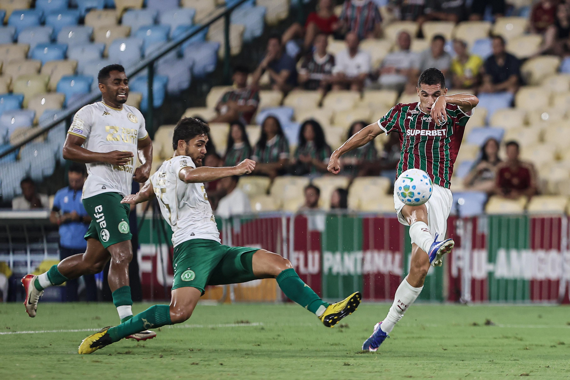Fluminense e Chape se enfrentaram no Maracan&atilde; - Lucas Mer&ccedil;on/Fluminense