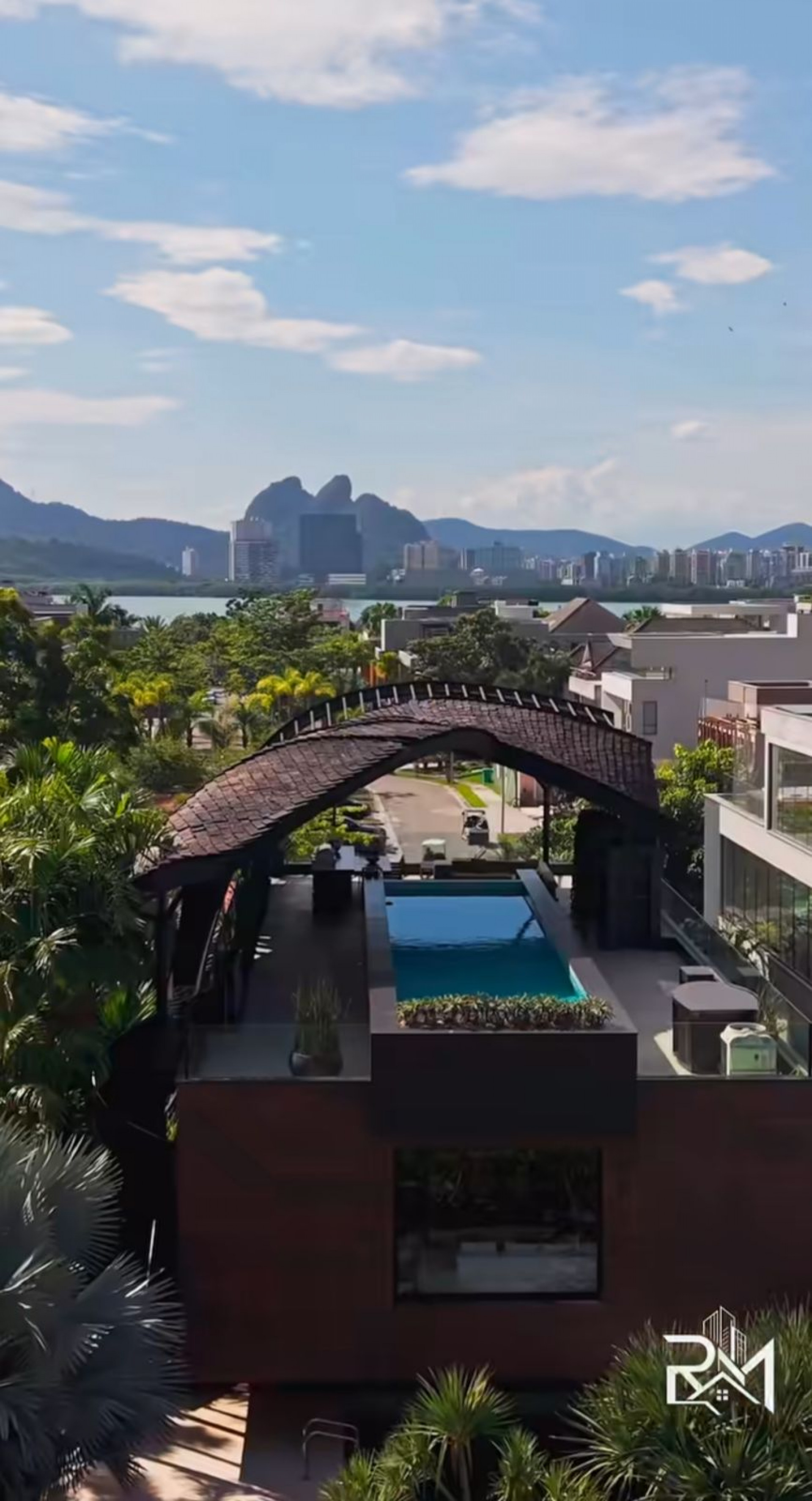 Marina Ruy Barbosa: mansão dada aos pais em 2022 entra à venda por R$ 8,9 milhões - Foto: Redes sociais/ Reprodução