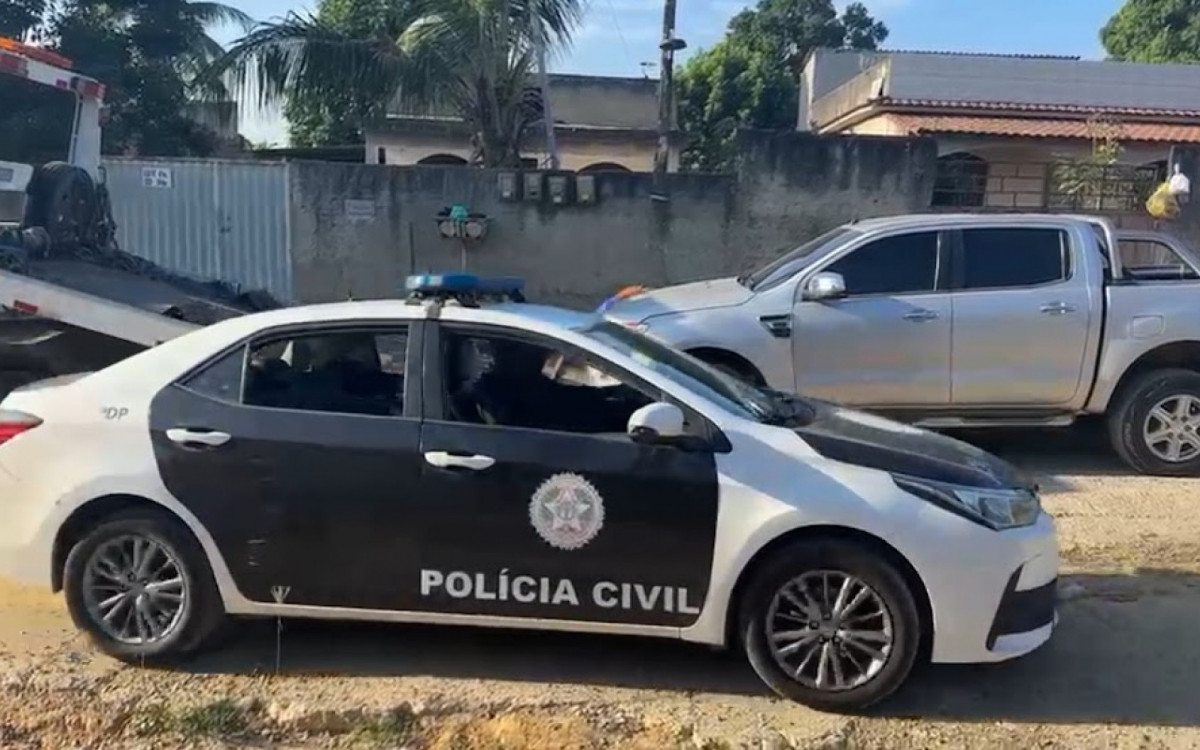 Carros roubados foram recuperados durante a Operação Torniquete em São Gonçalo - Divulgação