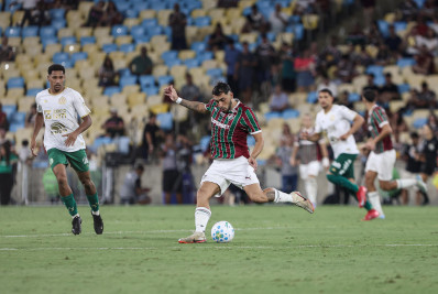 Freytes revela ajuda de psicólogo por críticas no Fluminense: 'Não é fácil'