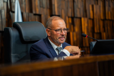 Projeto do Deputado Guilherme Delaroli para proibir escolas de impedirem matrículas de alunos que usam fraldas avança 