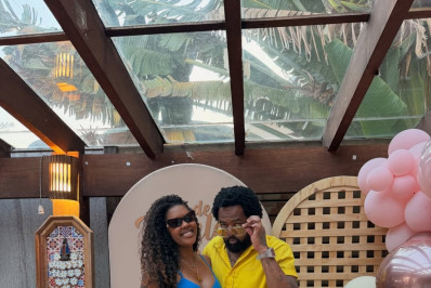 Xande de Pilares e Thay Pereira celebram chá de panela ao lado de Zeca Pagodinho