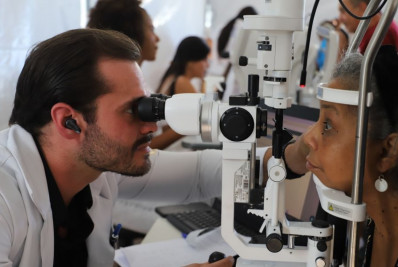 Carreta da saúde chega para zerar fila de catarata e devolve esperança a pacientes em Rio das Ostras