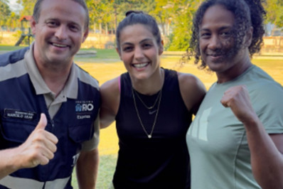 Sob o comando de ex-lutadora do UFC, aulas de defesa pessoal para mulheres fazem sucesso no Rio