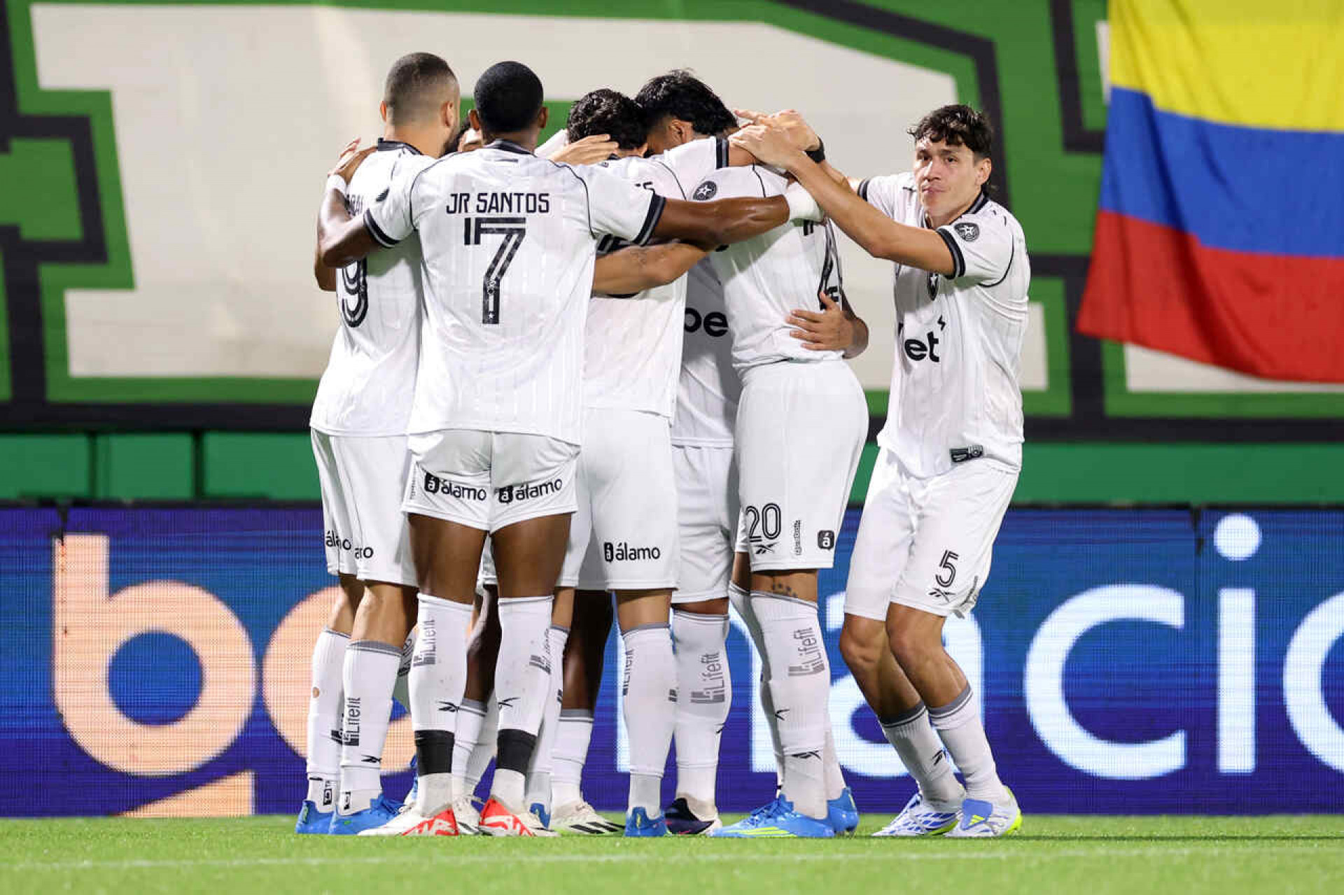 Botafogo x Petrolero: onde assistir, escala&ccedil;&otilde;es e arbitragem