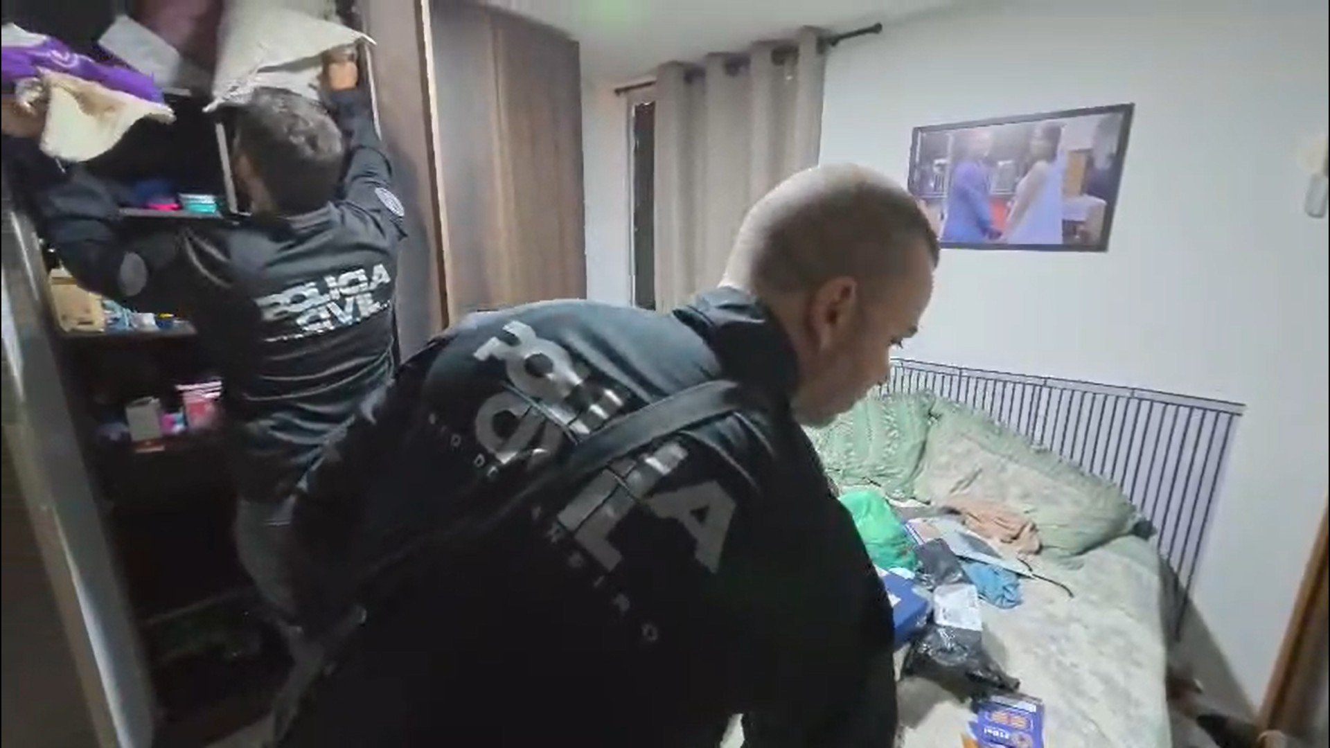 Mandados de busca e apreensão foram cumpridos em endereços no Recreio dos Bandeirantes e em São João de Meriti - Divulgação / PCERJ