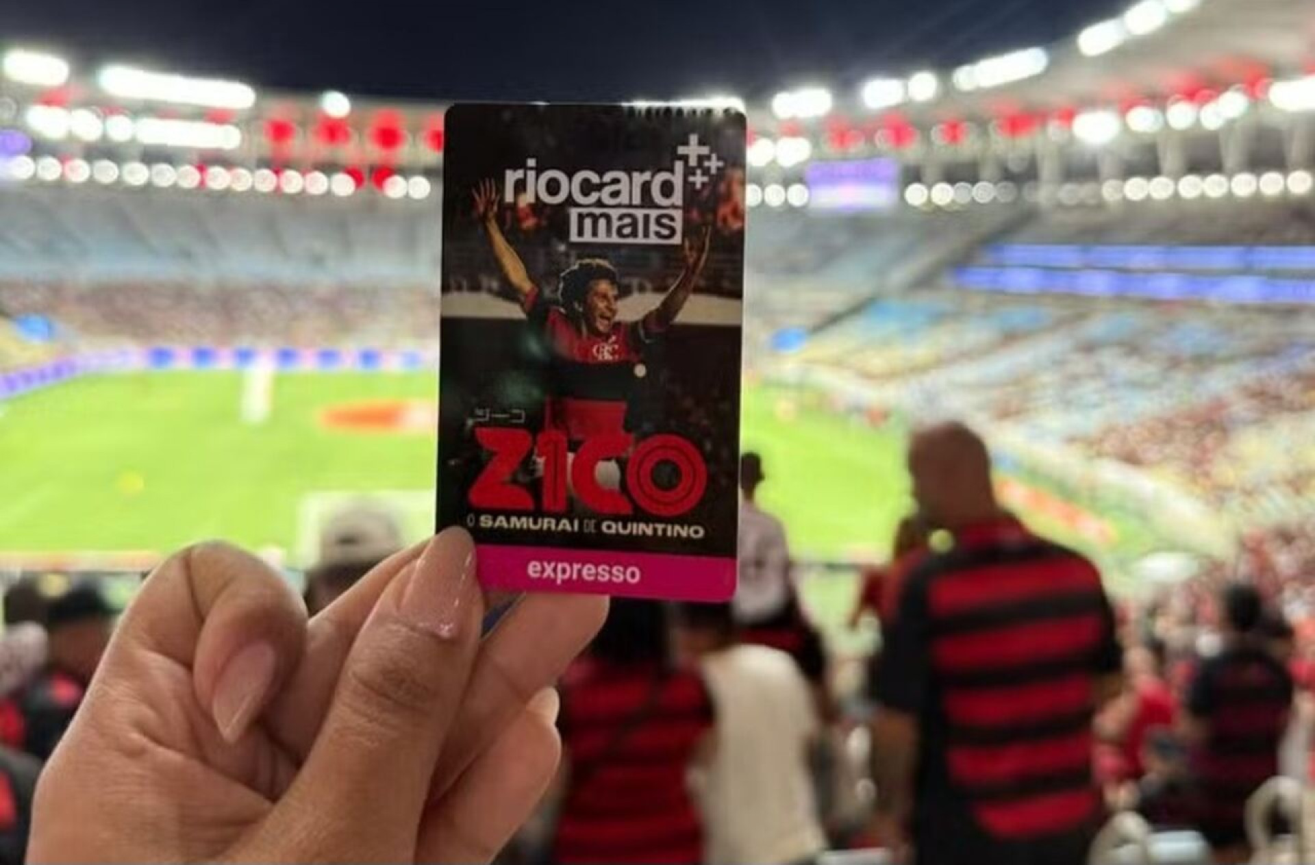 Zico vai estampar carteirinha do Riocard; entenda