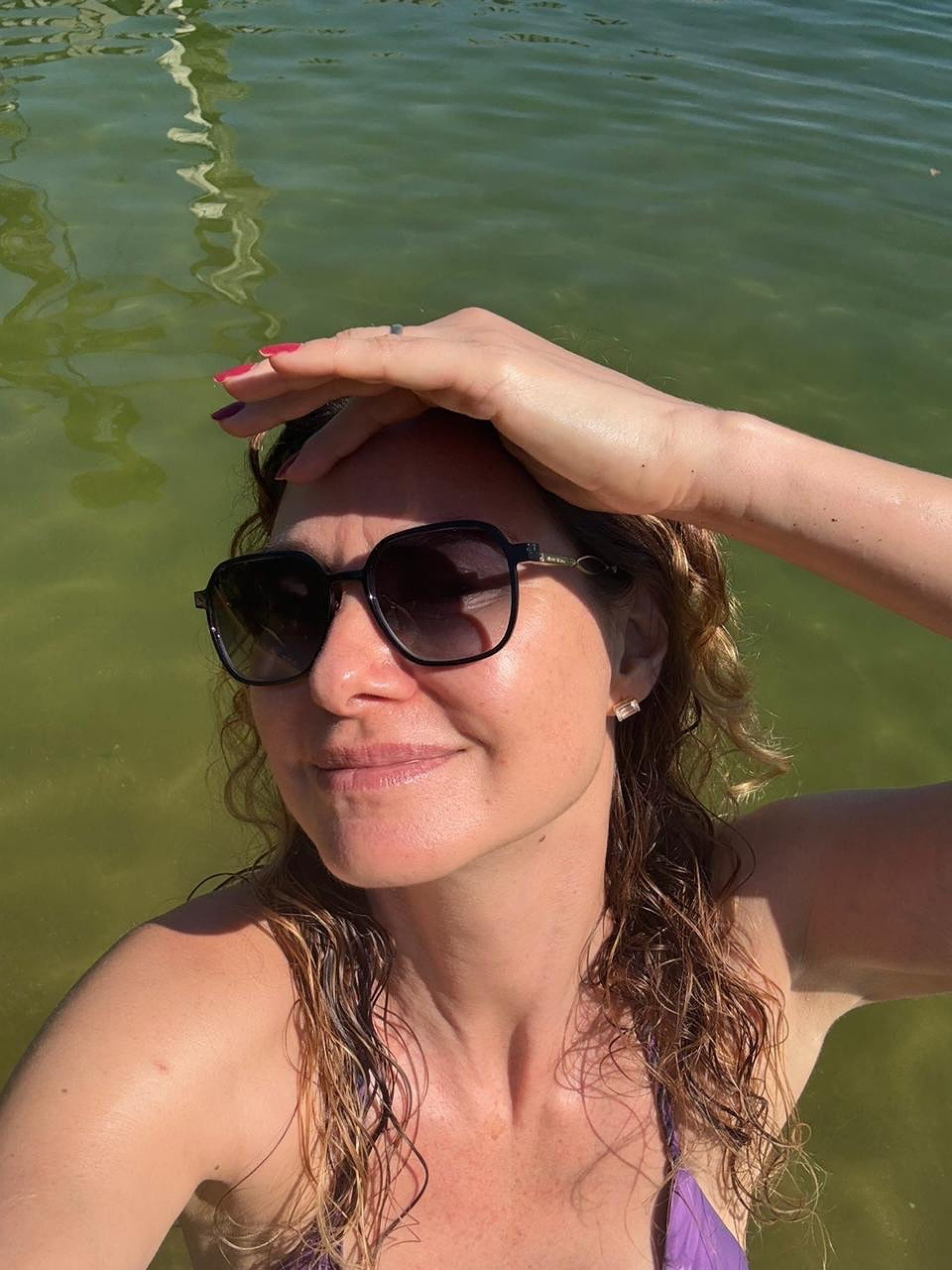 Longe das novelas, Lavinia Vlasak surge em viagem com amigas  - Reprodução Instagram