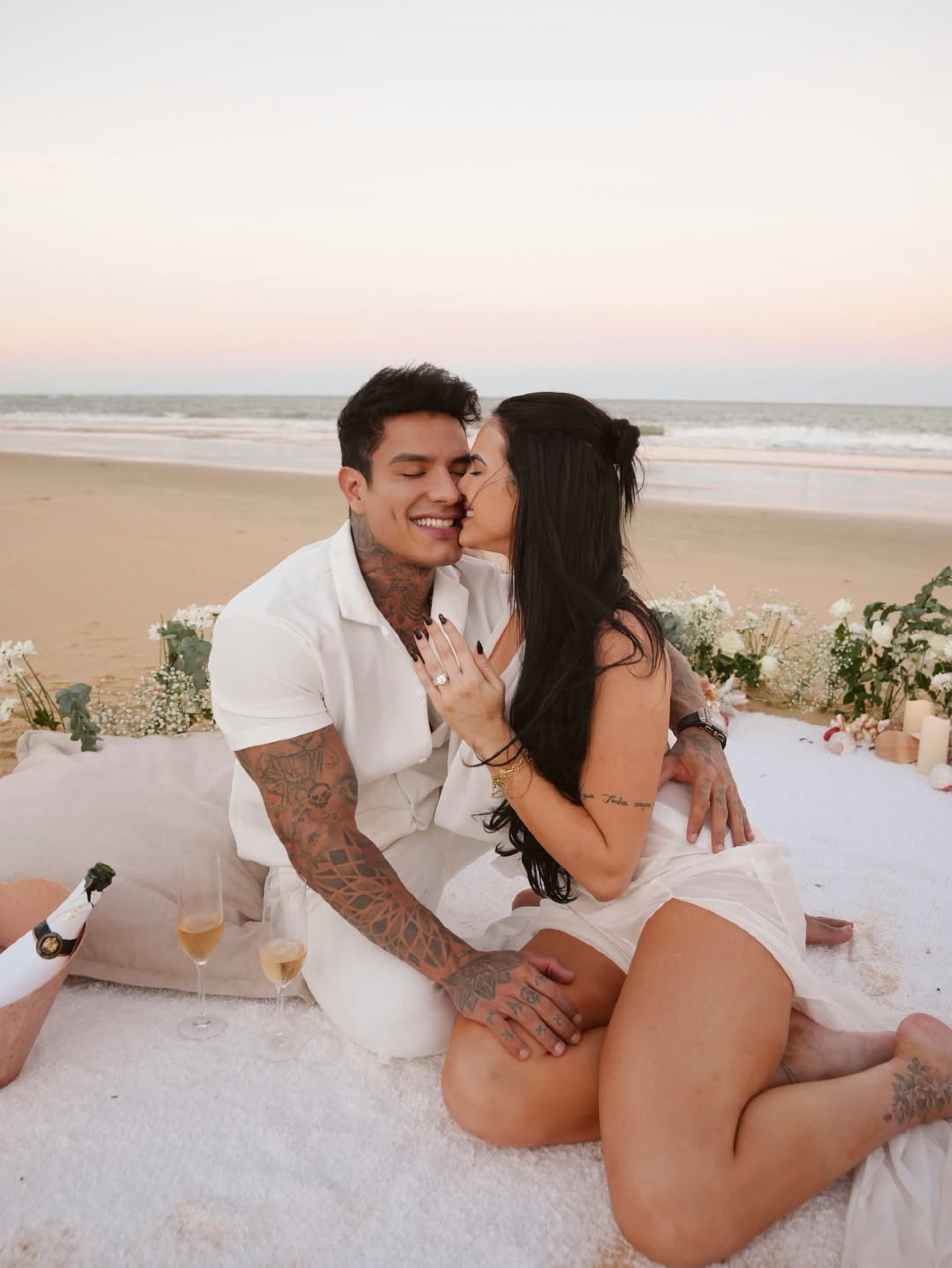 Emily Garcia e Victor Igoh ficam noivos  - Reprodução do Instagram