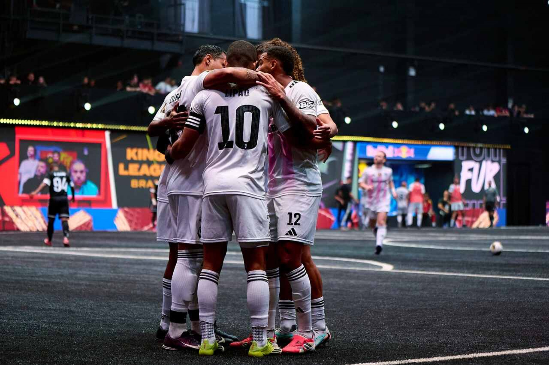 Eliminada, Furia joga com honra e vence o Fluxo na Kings League Brasil