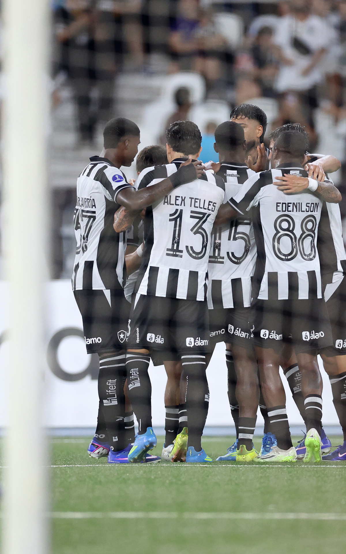 BOTAFOGO x Independiente Petrolero BOL pela Conmebol Sulamericana no Estadio Nilton Santos, 28 de Abril de 2026, Rio de Janeiro, RJ, Brasil. Foto: Vitor Silva/Botafogo.
Imagem protegida pela Lei do Direito Autoral Nº 9.610, DE 19 DE FEVEREIRO DE 1998. Sendo proibido qualquer uso comercial, remunerado e manipulacao/alteracao da obra. - Vítor Silva/Botafogo