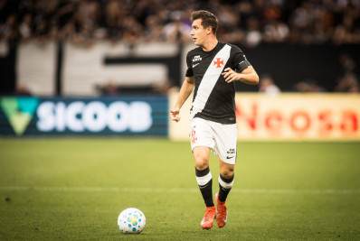 Lucas Piton aproveita má fase de Cuiabano para recuperar espaço no Vasco