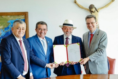 Lula assina nomeação de Odair Cunha para o cargo de ministro do TCU