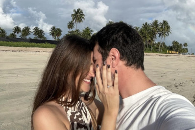 Juliana Paiva revela estar noiva de empresário e mostra fotos do anel