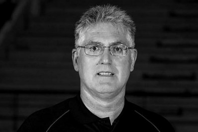 Morre Moncho Monsalve, ex-técnico da seleção brasileira de basquete, aos 81 anos