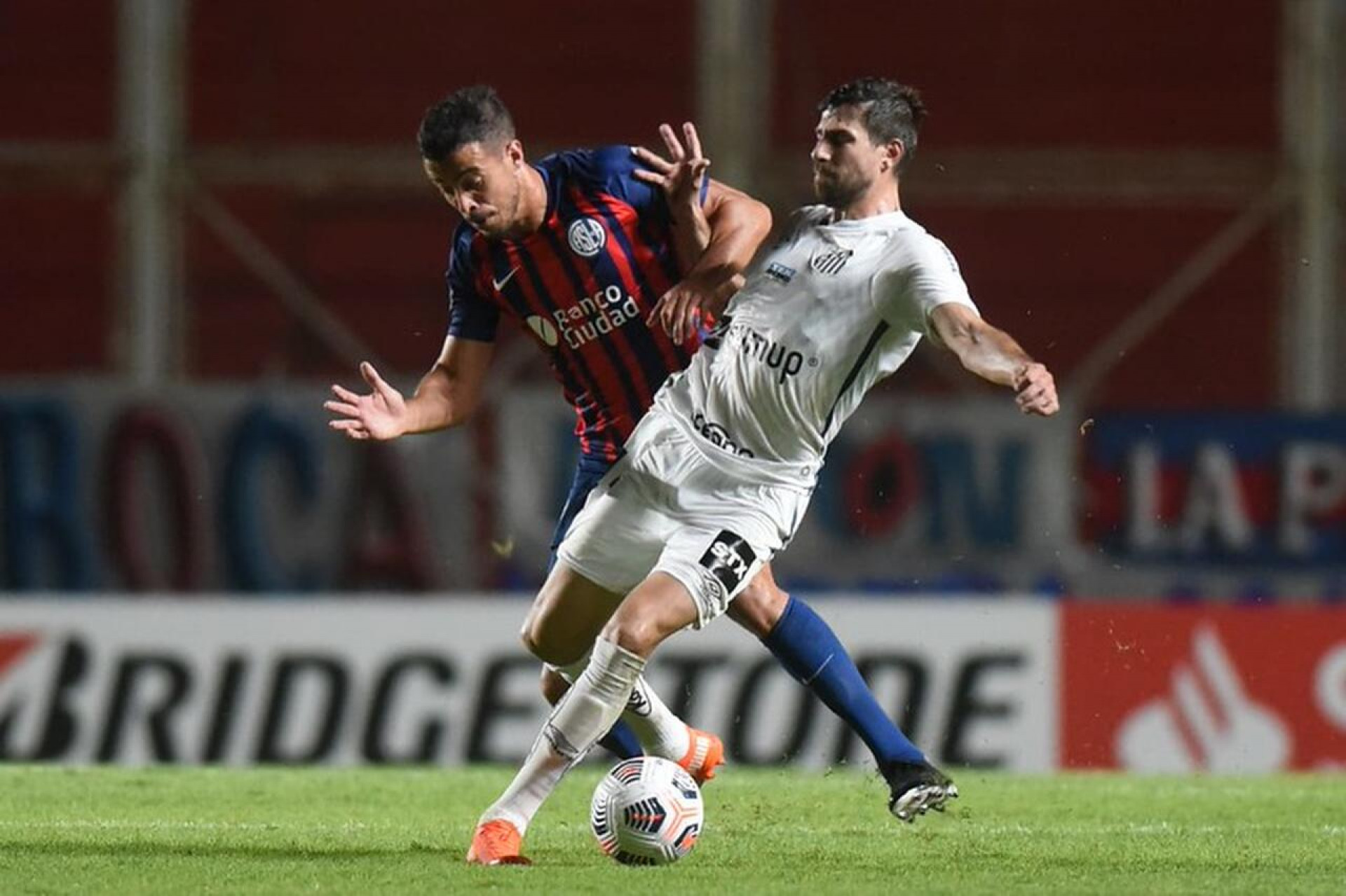 Santos reencontra San Lorenzo com um remanescente do &uacute;ltimo confronto