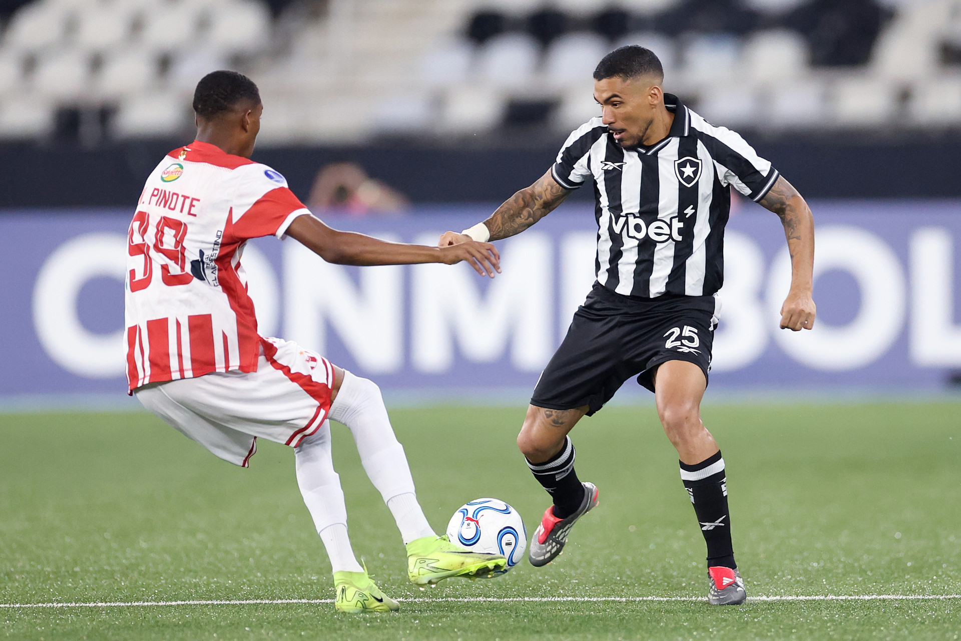 Botafogo enfrentou o Independiente Petrolero, da Bol&iacute;via, pela Sul-Americana - V&iacute;tor Silva/Botafogo