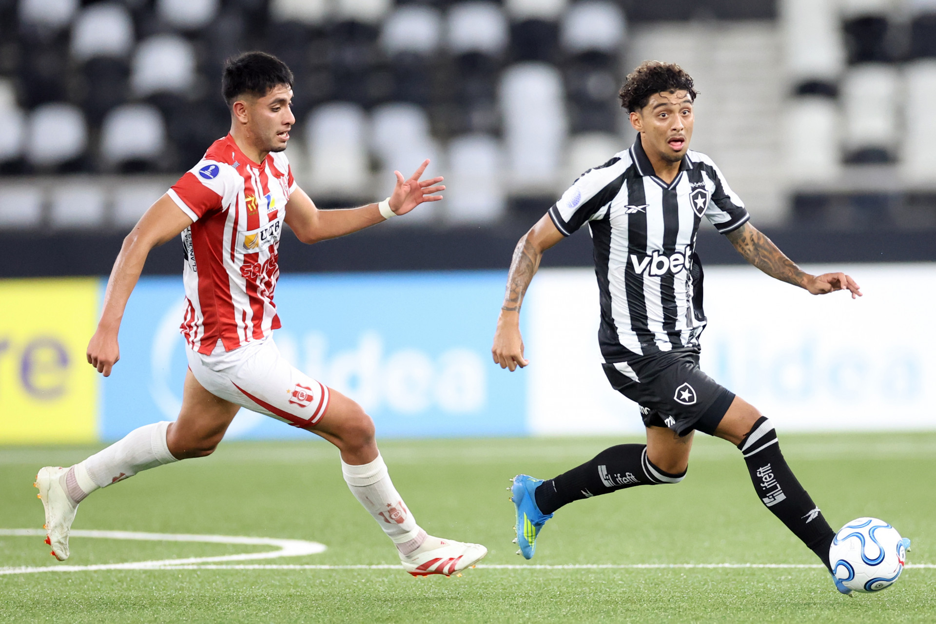 Botafogo enfrentou o Independiente Petrolero, da Bol&iacute;via, pela Sul-Americana - V&iacute;tor Silva/Botafogo