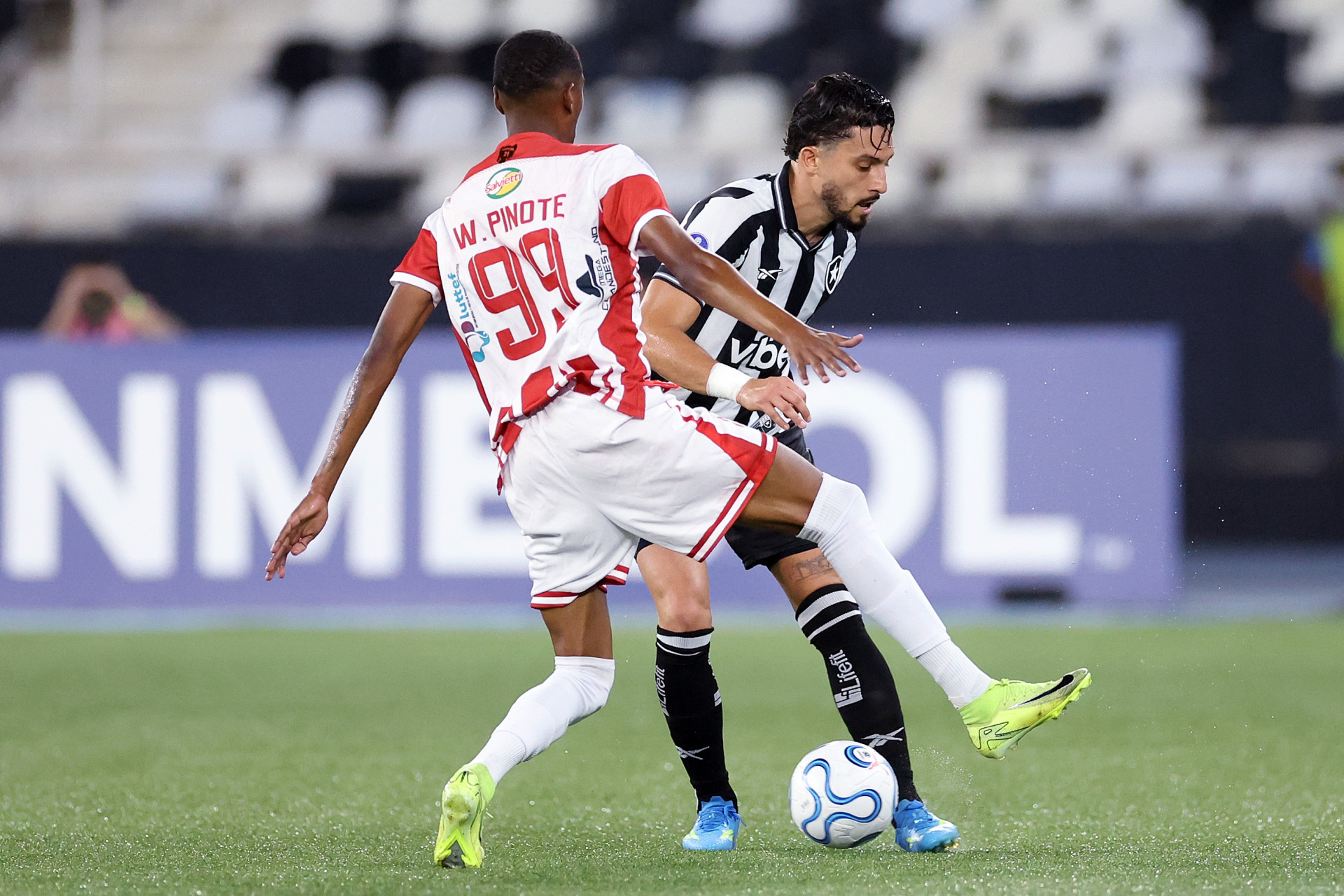 Botafogo enfrentou o Independiente Petrolero, da Bol&iacute;via, pela Sul-Americana - V&iacute;tor Silva/Botafogo