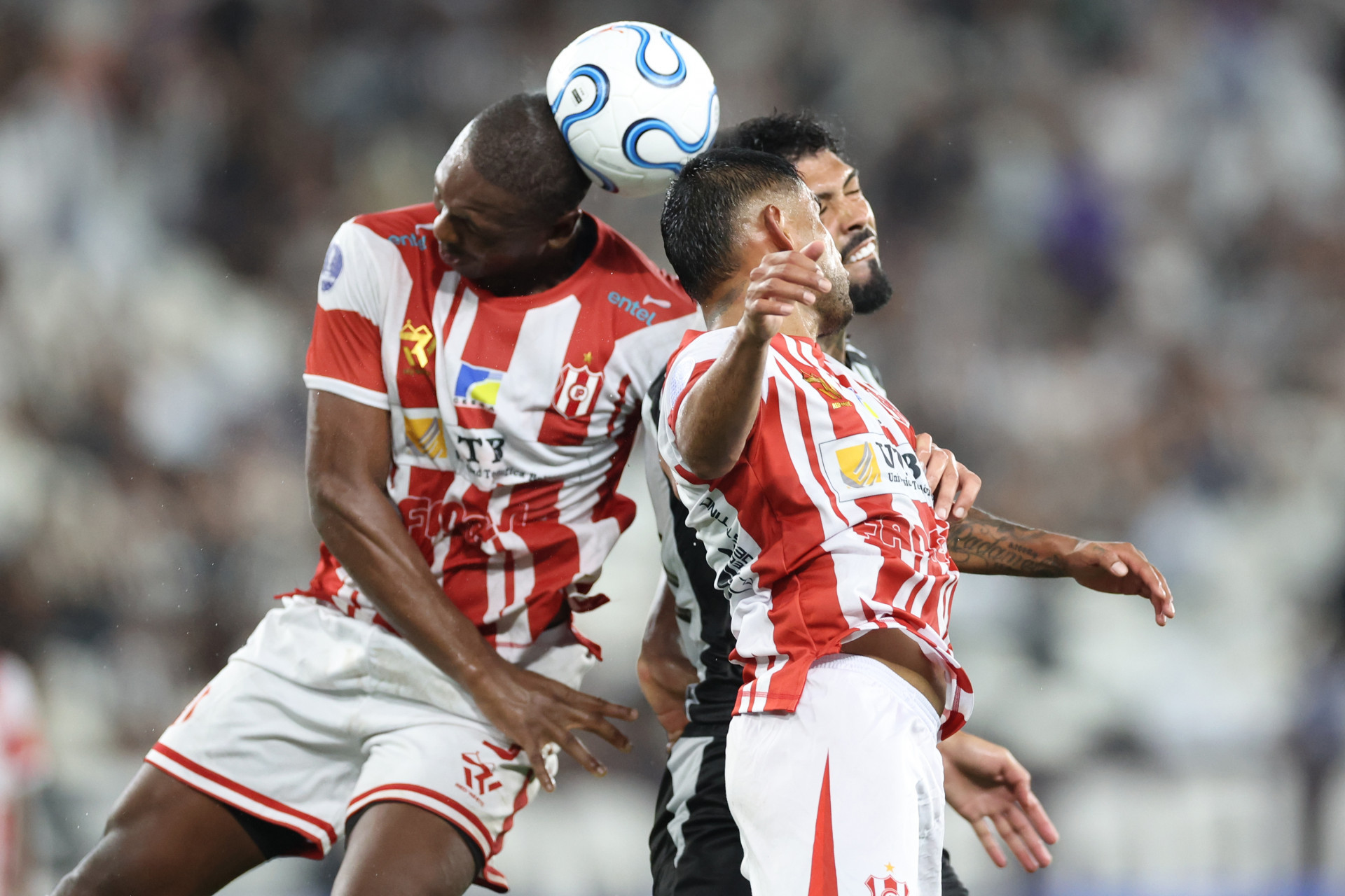 Botafogo enfrentou o Independiente Petrolero, da Bol&iacute;via, pela Sul-Americana - V&iacute;tor Silva/Botafogo