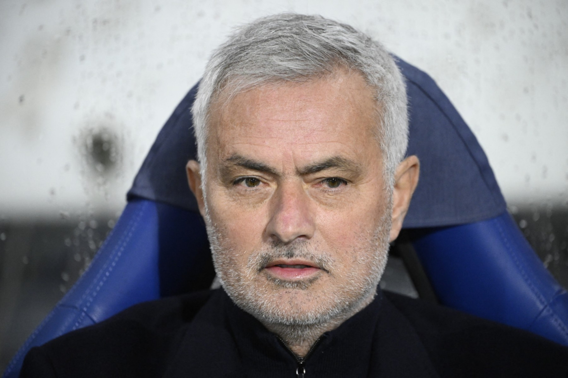 José Mourinho nega ter sido procurado pelo Real Madrid: 'Ninguém falou comigo'