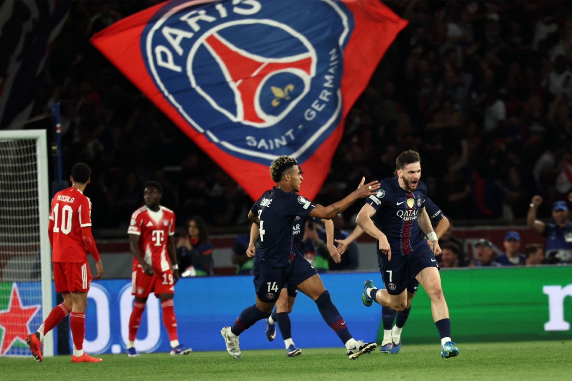 PSG e Bayern se enfrentaram em Paris - AFP