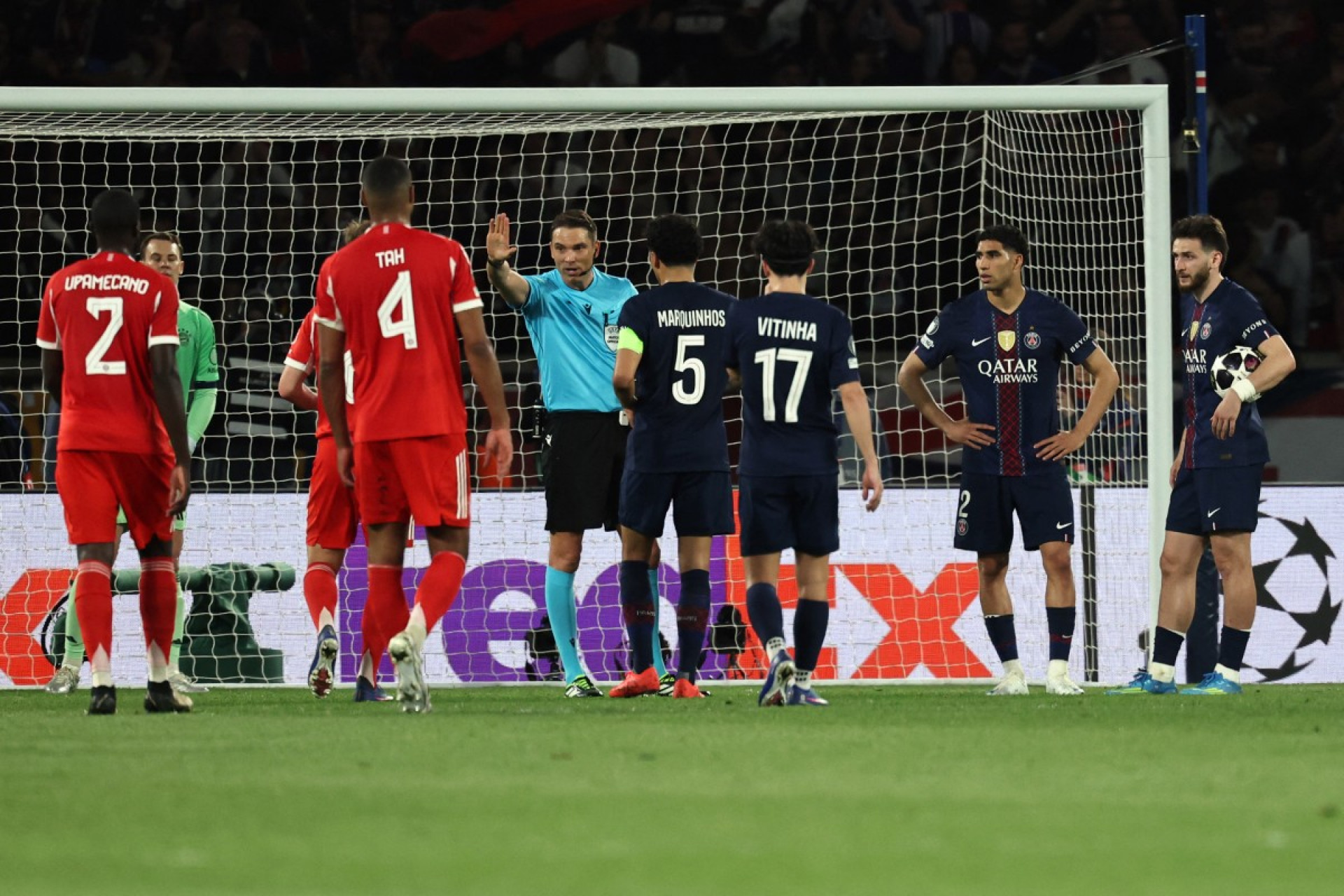PSG e Bayern se enfrentaram em Paris - AFP