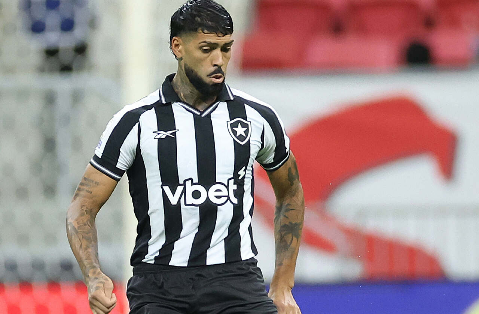 Palmeiras encaminha contrata&ccedil;&atilde;o de Barboza, do Botafogo