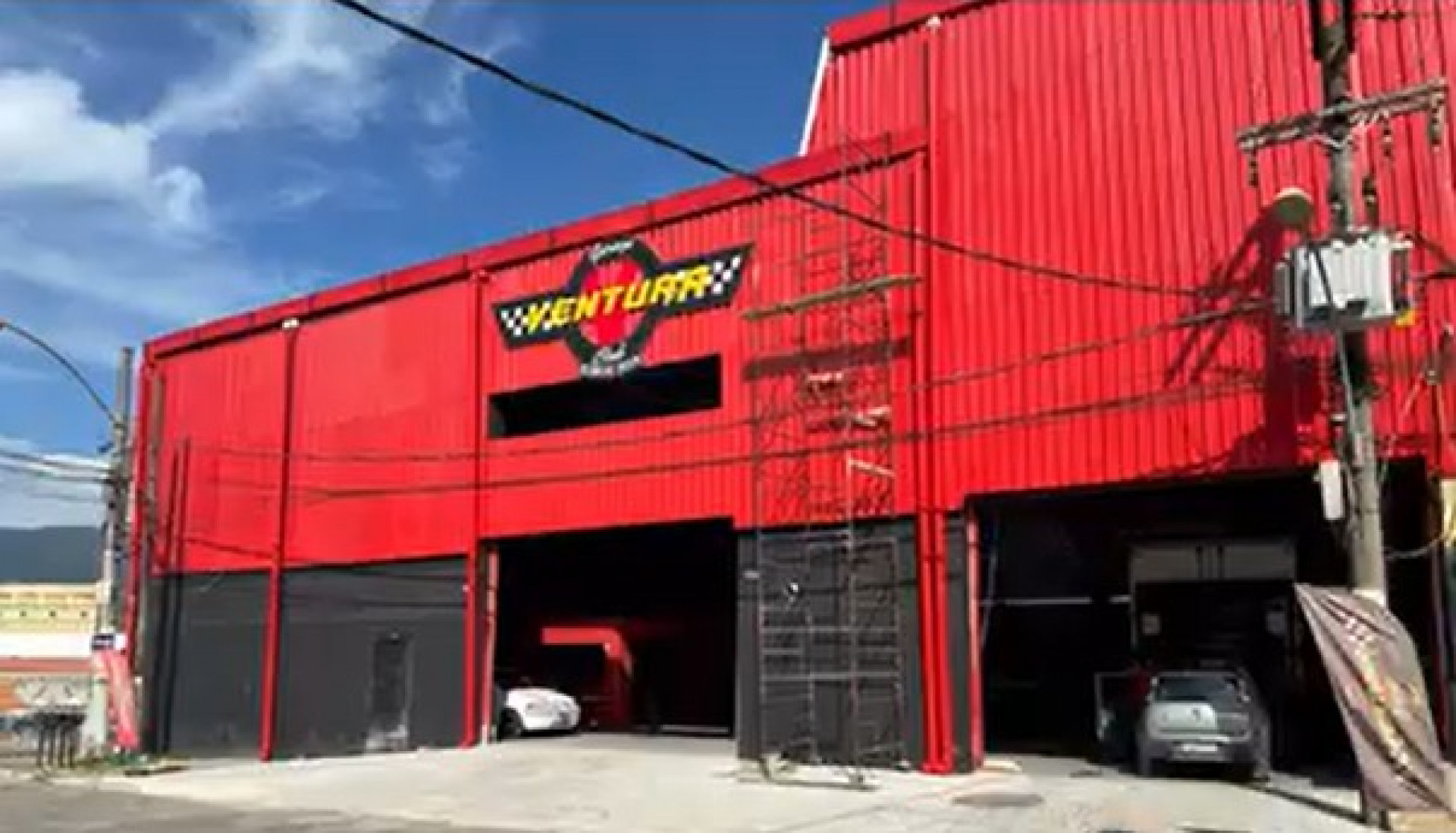 Centro automotivo foi flagrado furtando energia - Reprodução / Instagram