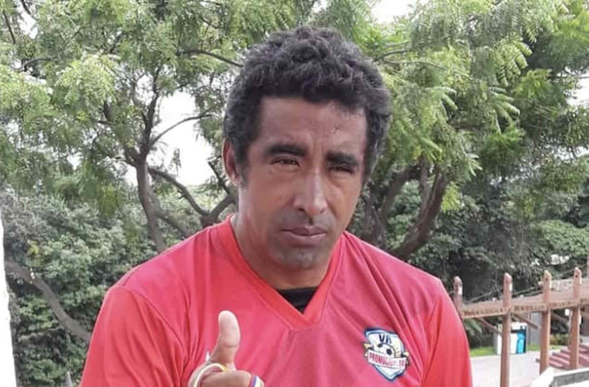 Ex-jogador &eacute; encontrado morto, e pol&iacute;cia suspeita de ‘boa noite, Cinderela’