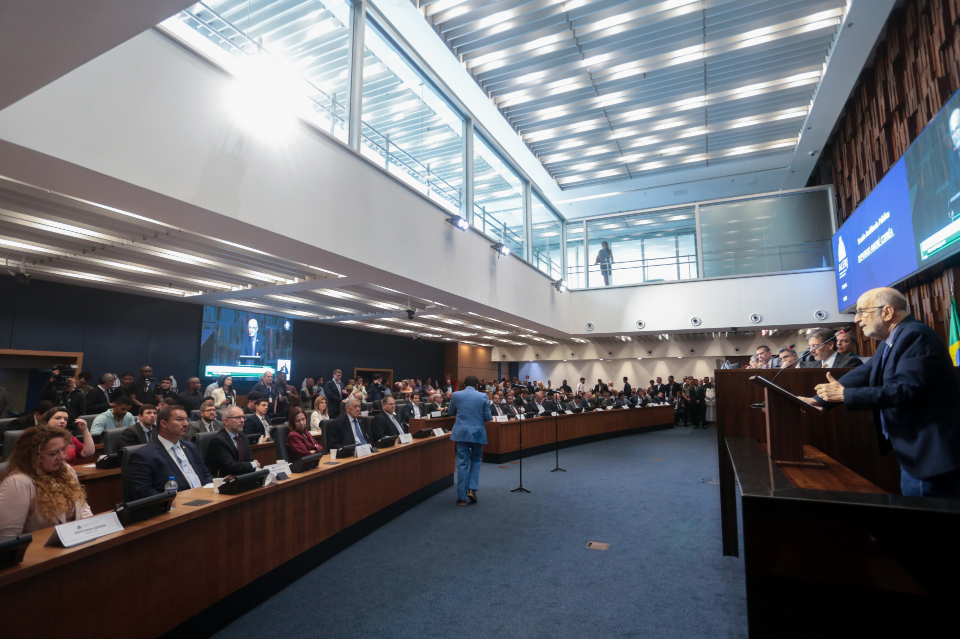 Mais de 20 prefeitos participaram da reunião nesta terça-feira (28). - Reprodução/ Alex Campos