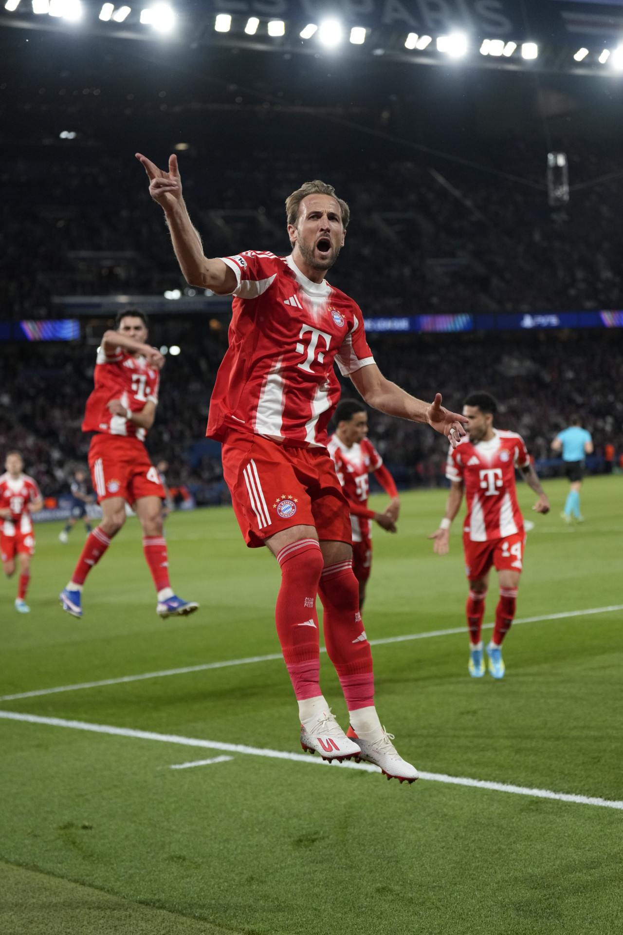 PSG e Bayern se enfrentaram em Paris - Divulgação / Bayern