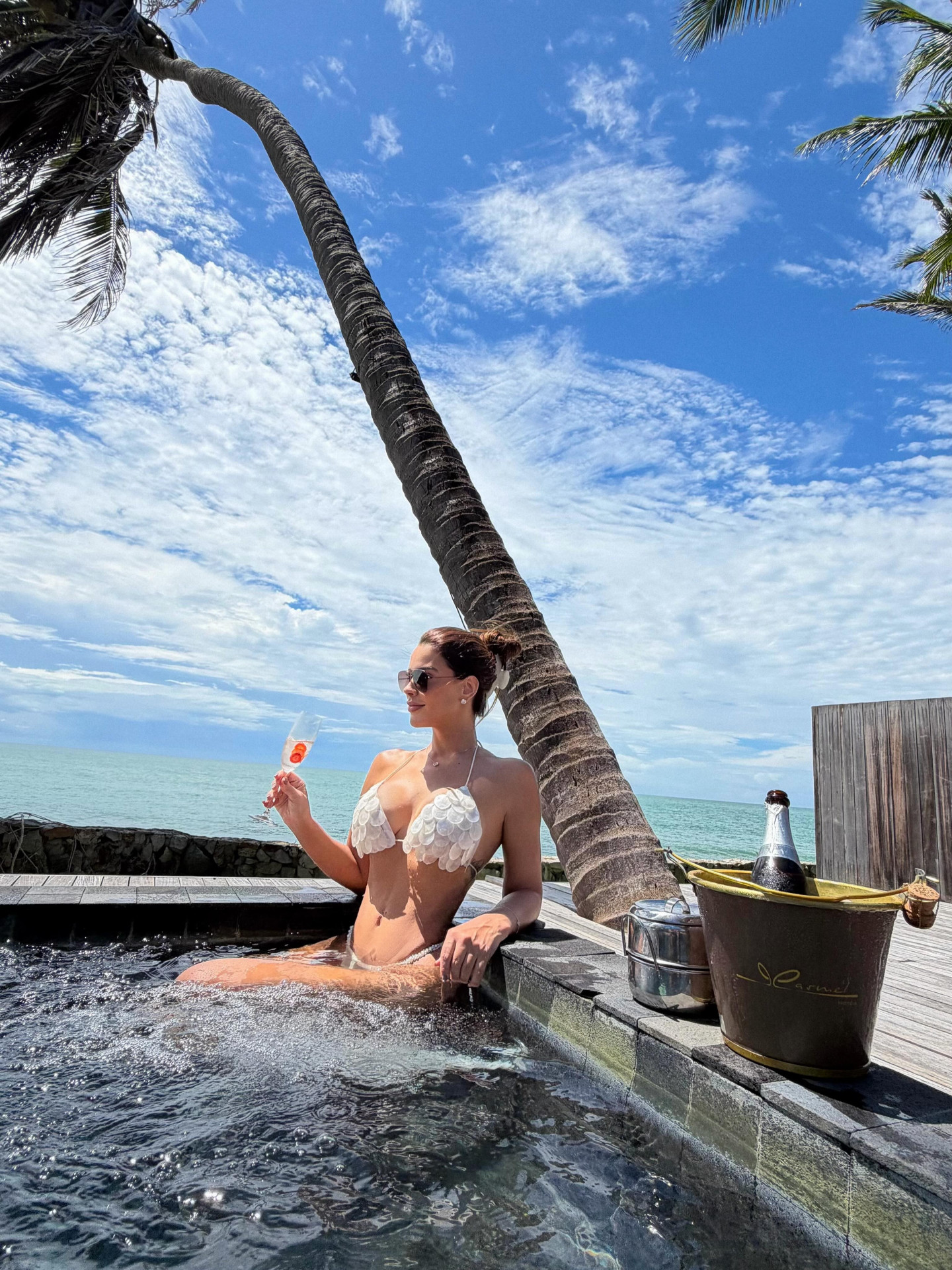 Em viagem a dois, Ivy Moraes e Arthur Picoli aparecem aos beijos em resort de luxo no Ceará - Reprodução Instagram